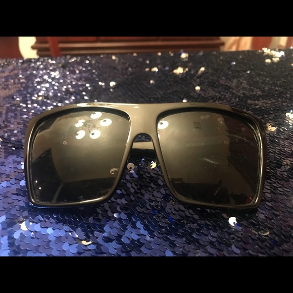 Accessories - Black Shades